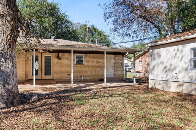 Building Photo - 8806 Fox Hollow Dr