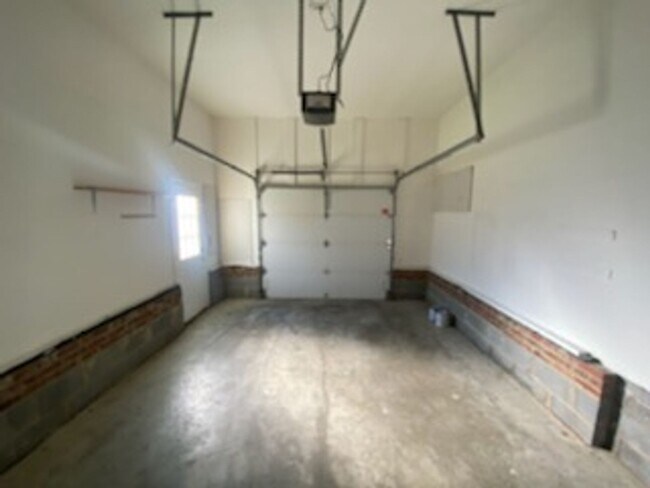 Building Photo - 4810 Heritage Woods Ct