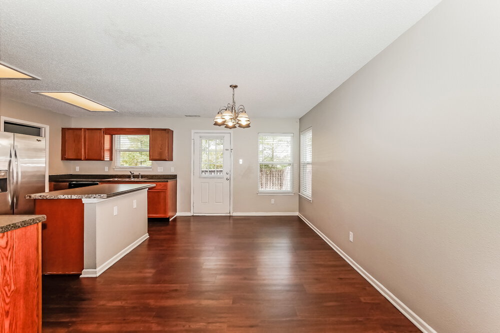 Building Photo - 10236 Hatherley Way