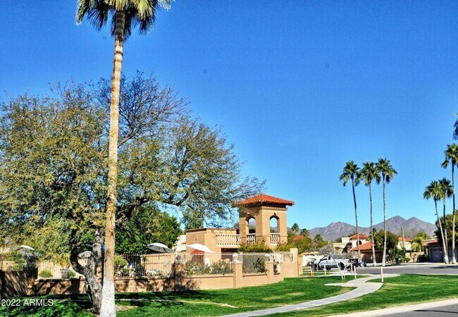Building Photo - Welcome to this stunning 3-bedroom, 2-bathroom home in the heart of Scottsdale, AZ