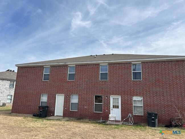 Building Photo - 3412 Cantabrian Dr