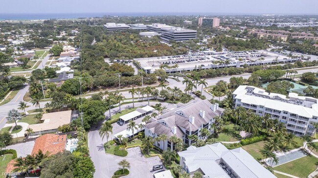 Building Photo - 2 br, 2 bath House - 123 Bay Colony Dr N