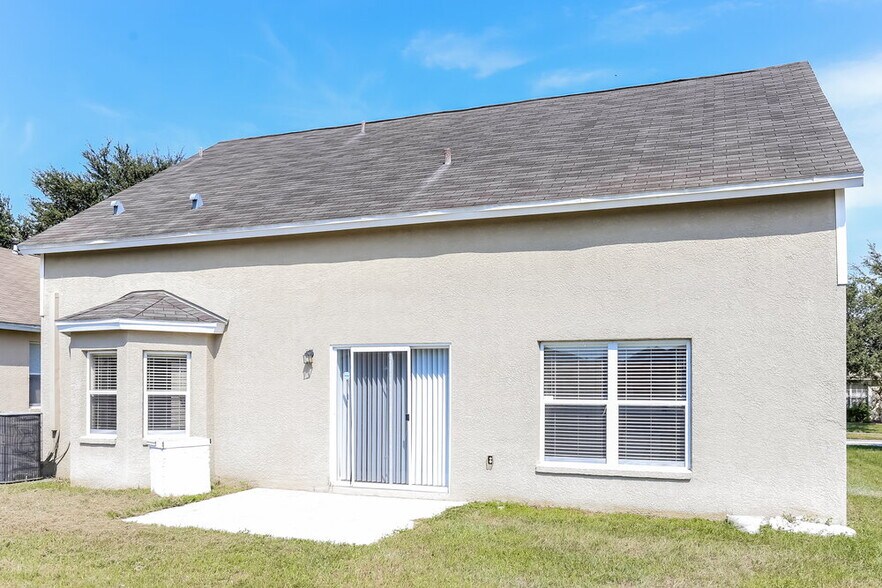 Building Photo - 24922 Oakhaven Ct