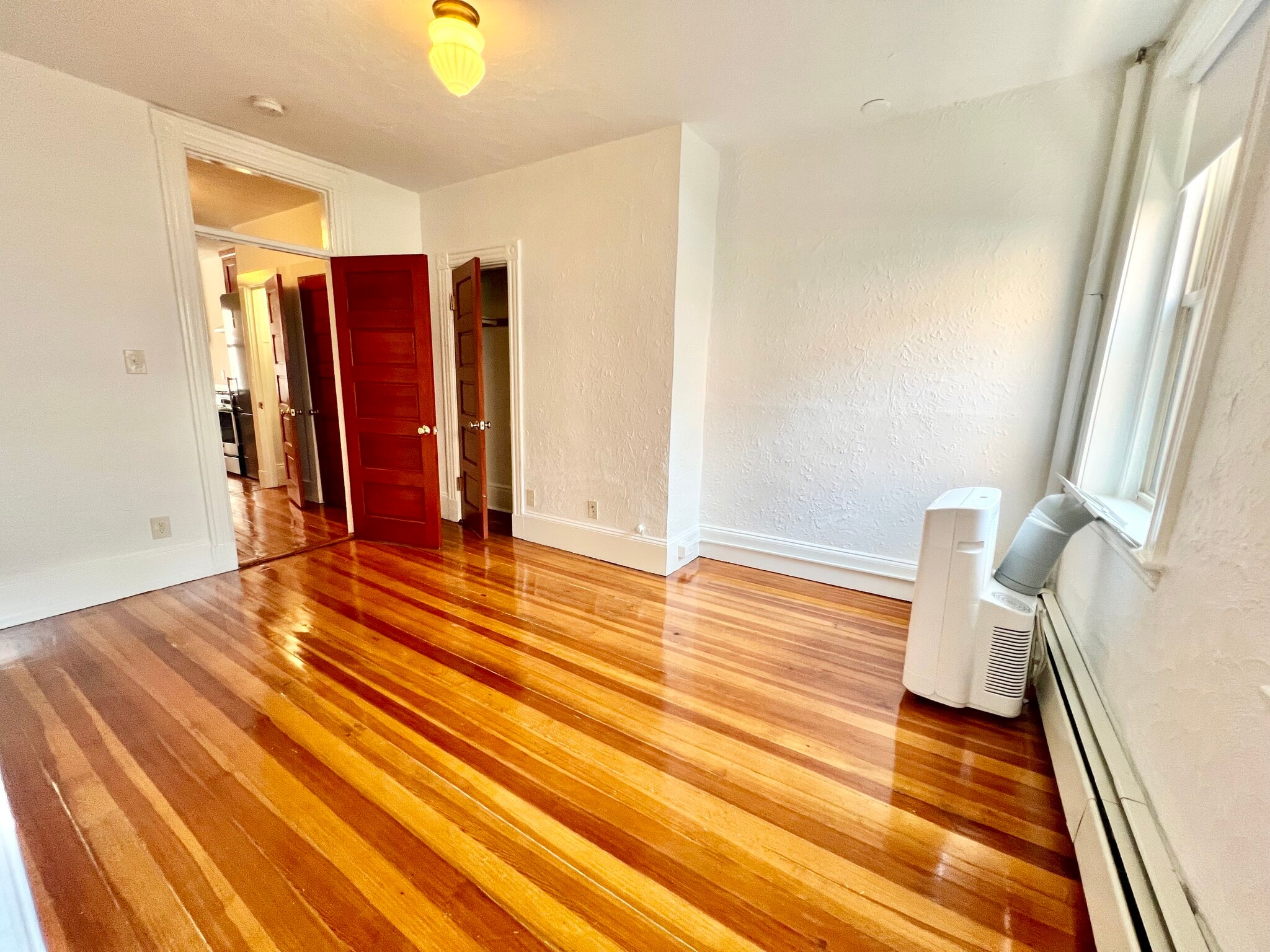Building Photo - 9 Thacher Ct