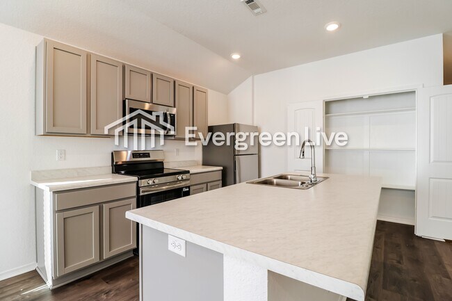 Building Photo - 185 Sarah Alyse Ln