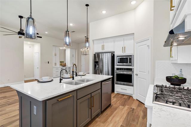 Building Photo - 1928 Crested Ridge Rd