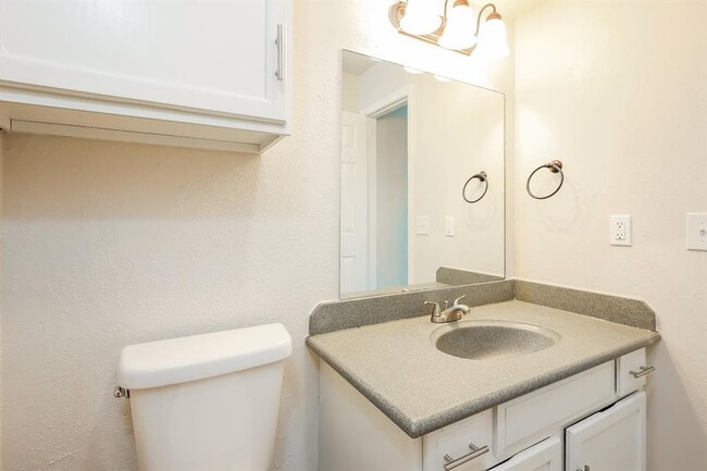 Building Photo - 725 Lapwing Rd