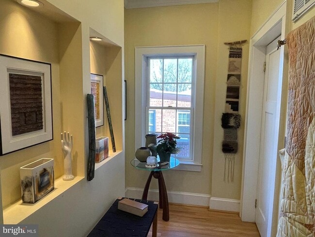 Building Photo - 19 Sunset Dr