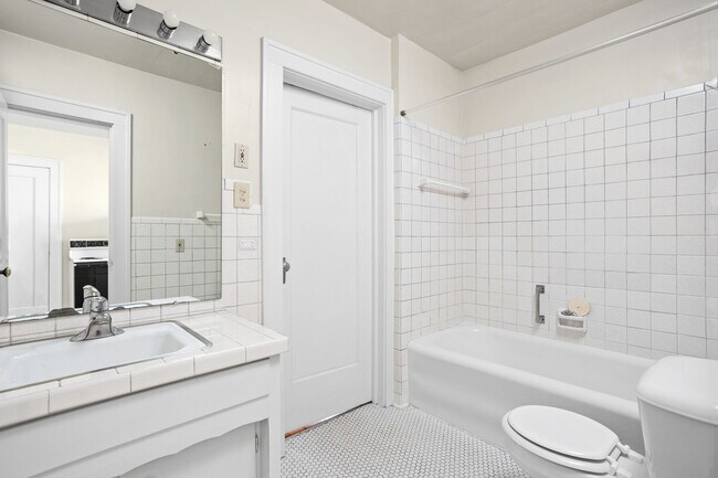 Building Photo - 152 W 52nd St