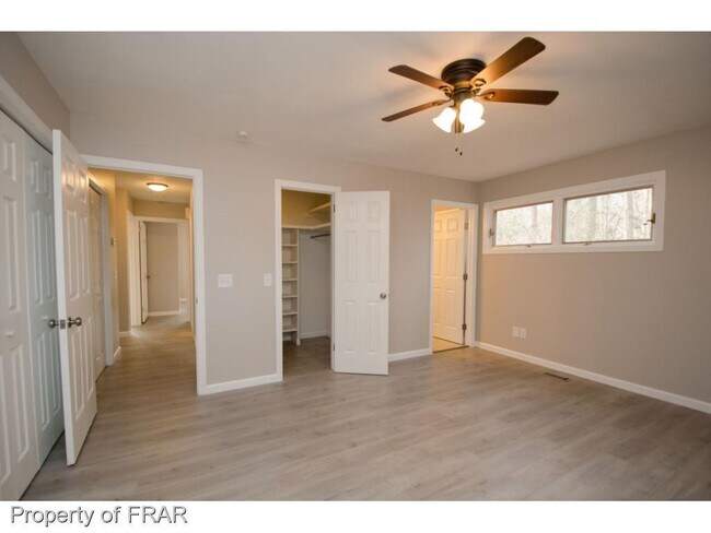 Building Photo - 1710 Chateau Cir