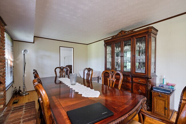 Building Photo - 9124 Orchard Brook Dr