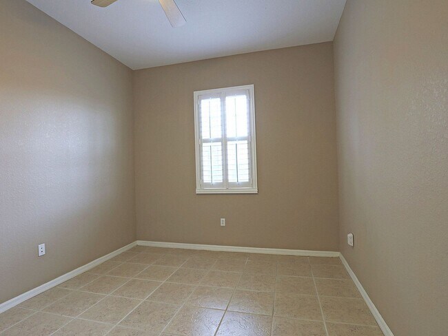 Building Photo - 9836 Catena Way