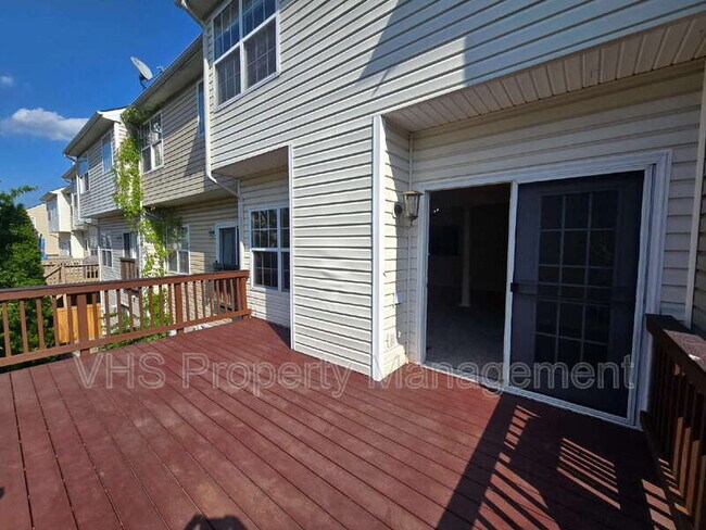 Building Photo - 6186 Library Ln