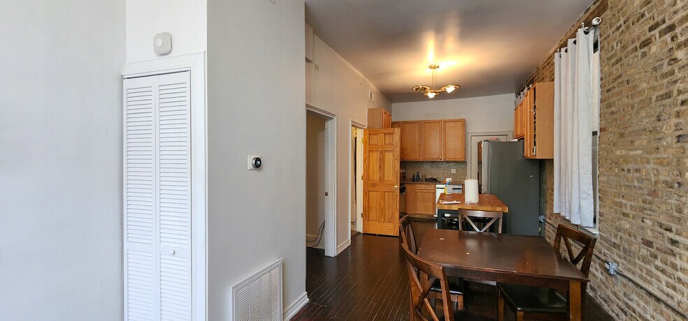 Building Photo - 1224 N Cleaver St
