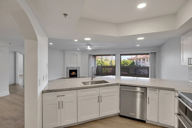 Building Photo - Biltmore Area Condo with Camelback Mountain View!