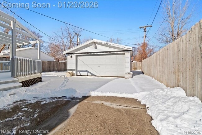 Building Photo - 29942 Avondale St