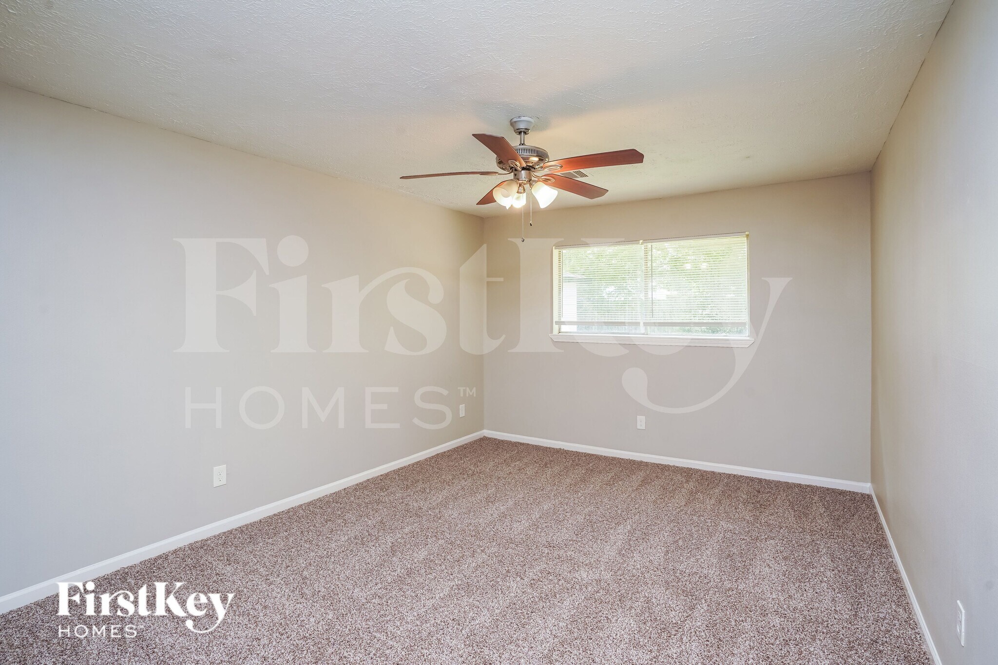 Building Photo - 4909 Green Willow Ln