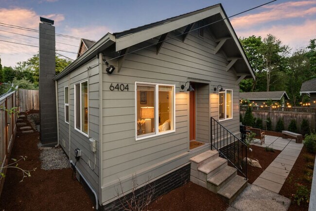 Building Photo - 6404 47th Ave SW