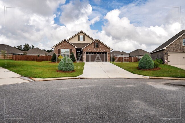 Building Photo - Stunning Luxury Home in Silverhill with Huge Diamond Shaped Backyard!