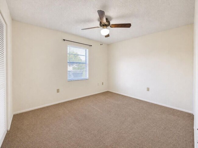 Building Photo - 3931 Spoonbill Ct