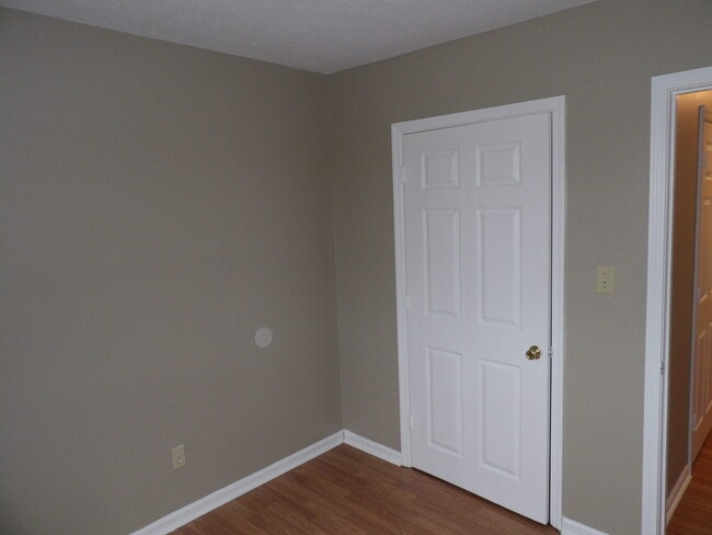 Building Photo - 409 Ridgewood Ln