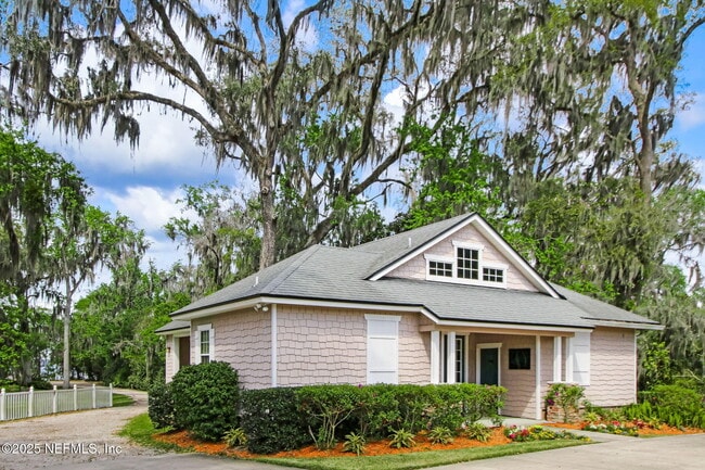 Building Photo - 1842 Paradise Moorings Blvd