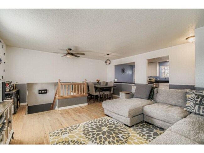 Building Photo - 10922 Forest Cir