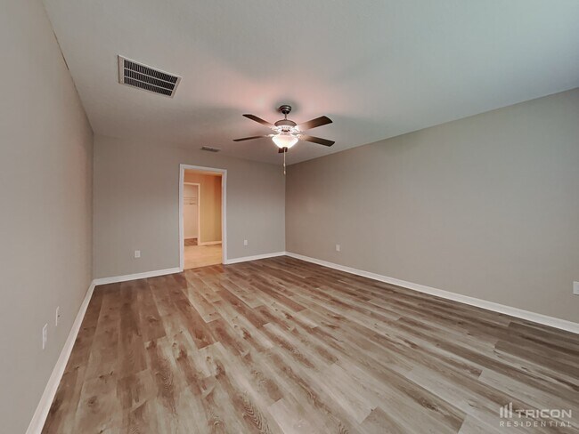 Building Photo - 7030 Wiseman Run Dr