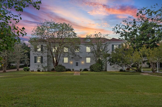 Primary Photo - SUMMERVILLE CONDO