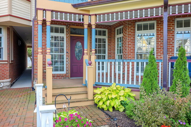 Building Photo - 4171 Royal Mews Cir