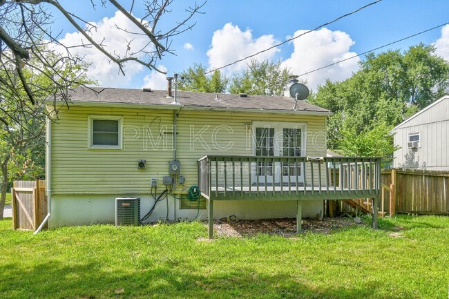 Building Photo - 18410 Shoshone Dr