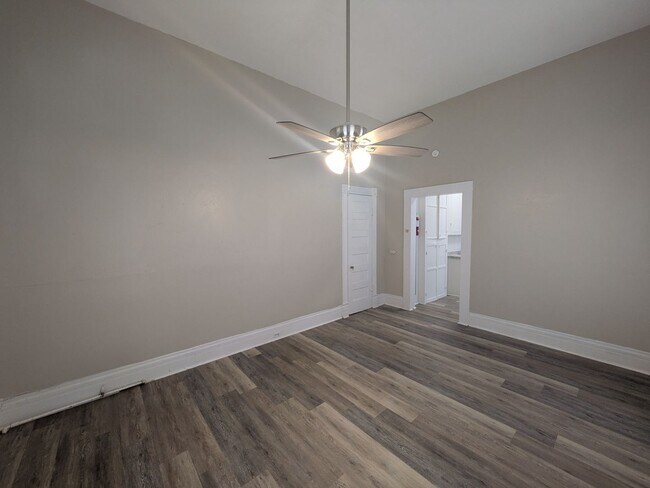 Building Photo - Government Hills 1 Bedroom close to The Pearl and Fort Sam Houston in the heart of San Antonio