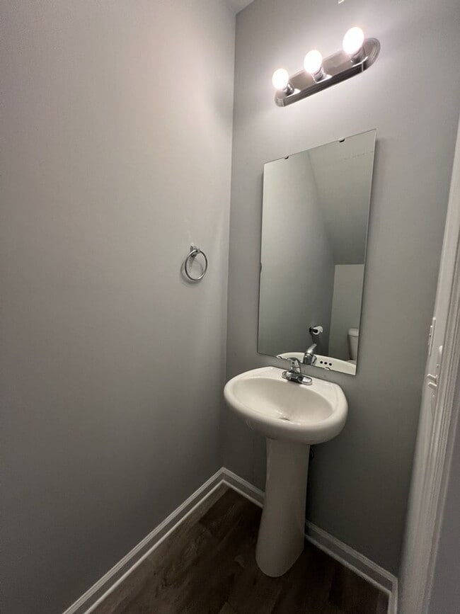 Building Photo - Townhome in Holly Ridge!!