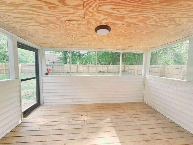 Building Photo - 6441 Rutherglen Dr
