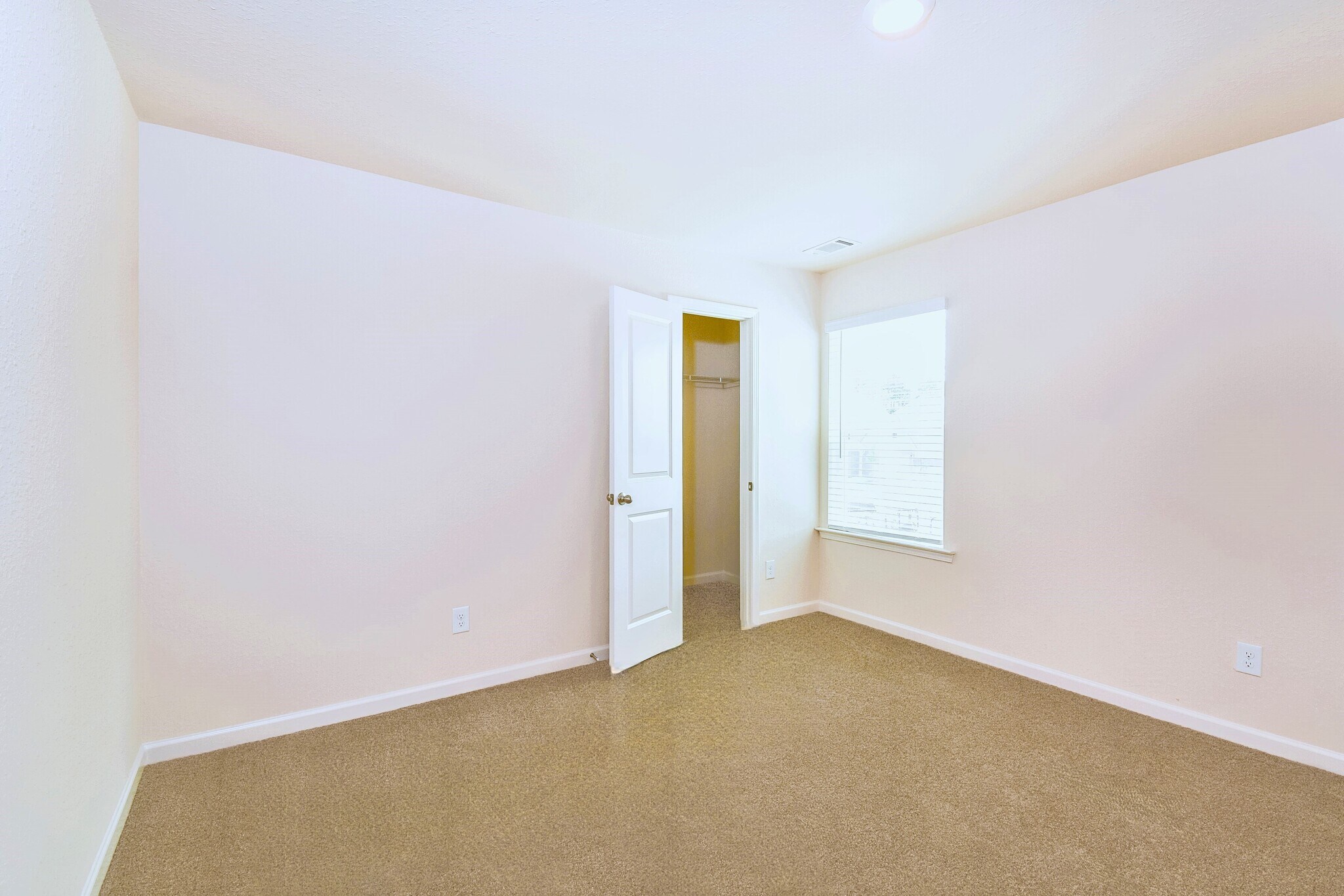 Building Photo - 138 Innis Brk Cir