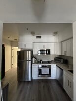 Building Photo - 810 7th St