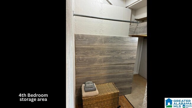 Building Photo - 1248 MacQueen Dr
