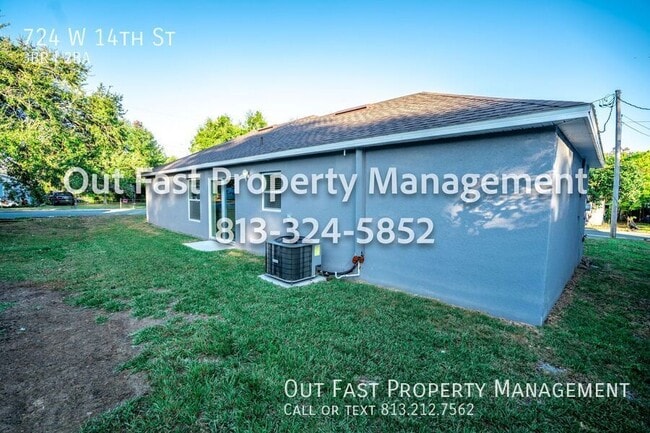 Building Photo - 724 W 14th St