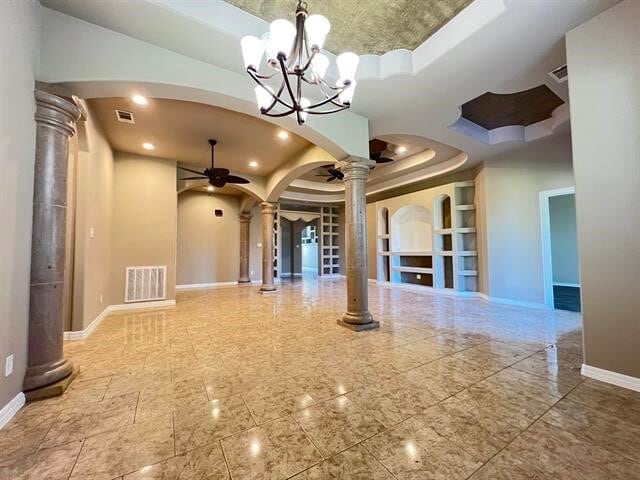 Building Photo - 6030 Queen's Ct