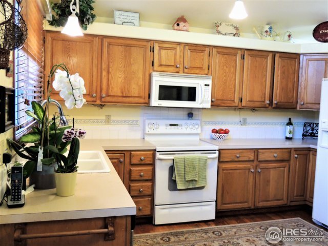 Building Photo - Spacious 3 bed, 3 bath in NW Longmont!