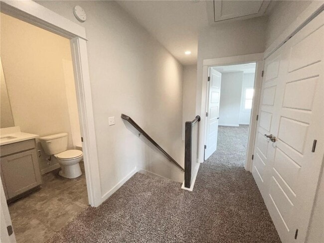 Building Photo - 4720 Vaughan St