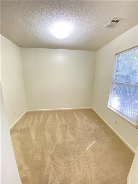 Building Photo - 112 Oak Pointe Trail