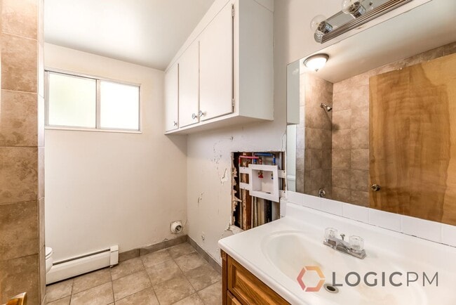 Building Photo - 783 E 1400 S