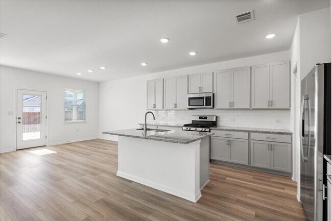 Building Photo - 1409 Alana Fls Ave