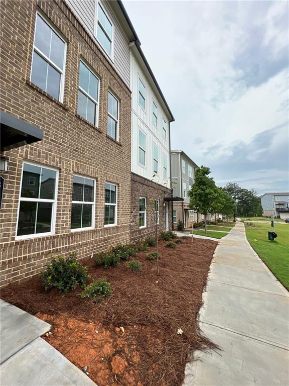 Building Photo - 327 Maltibie Dr