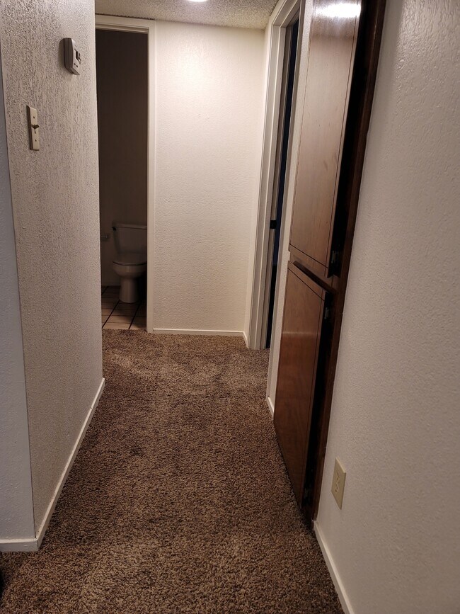 Building Photo - 930 N Indiana St