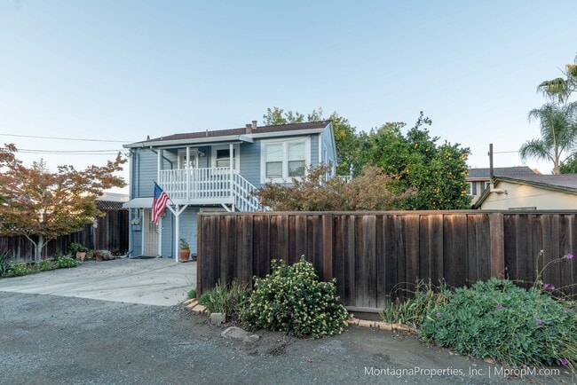 Building Photo - Amazing Downtown Campbell Location - Private Backyard!