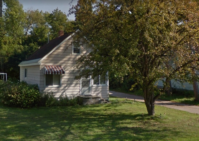 Building Photo - 2 Bed 1 Bath Single Family Home in Rhinelander