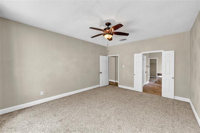 Building Photo - 900 Doral Cir