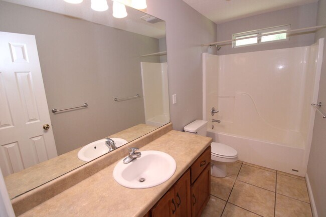 Building Photo - 3BR/2BA Home For Rent